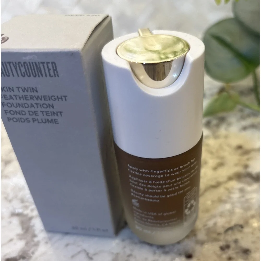 BEAUTYCOUNTER Skin Twin Featherweight Foundation 1 Fl Oz Deep‎ 620
